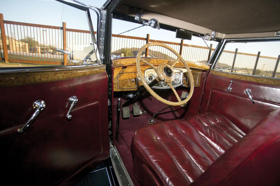  Packard Super 8 Convertible Victoria 1933 года  (фото 13 из 16)